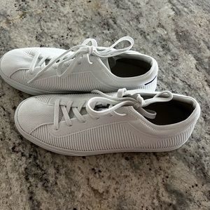 Rothy’s white lace up sneaker
